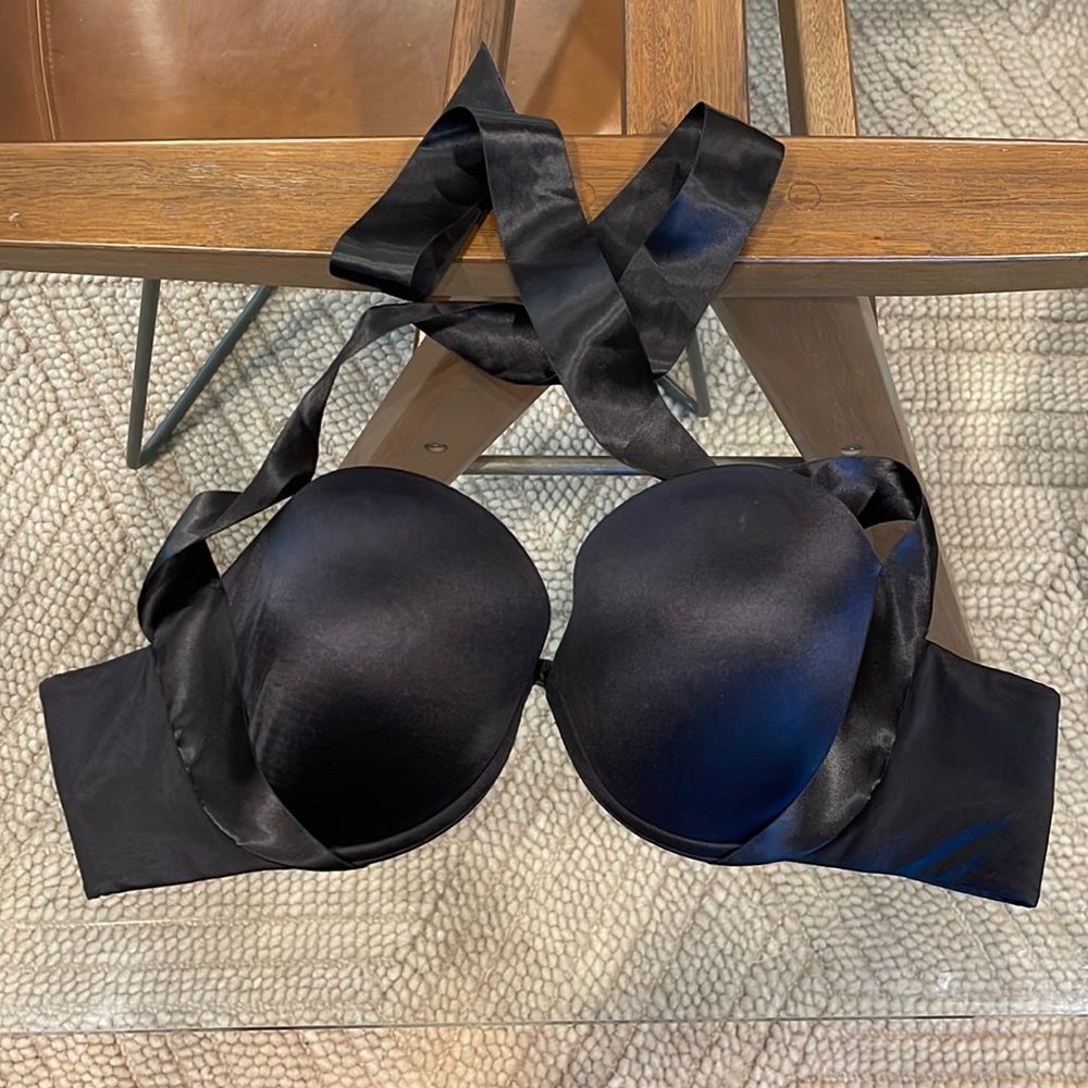 Victoria’s Secret Very Sexy Bra with ribbon halter